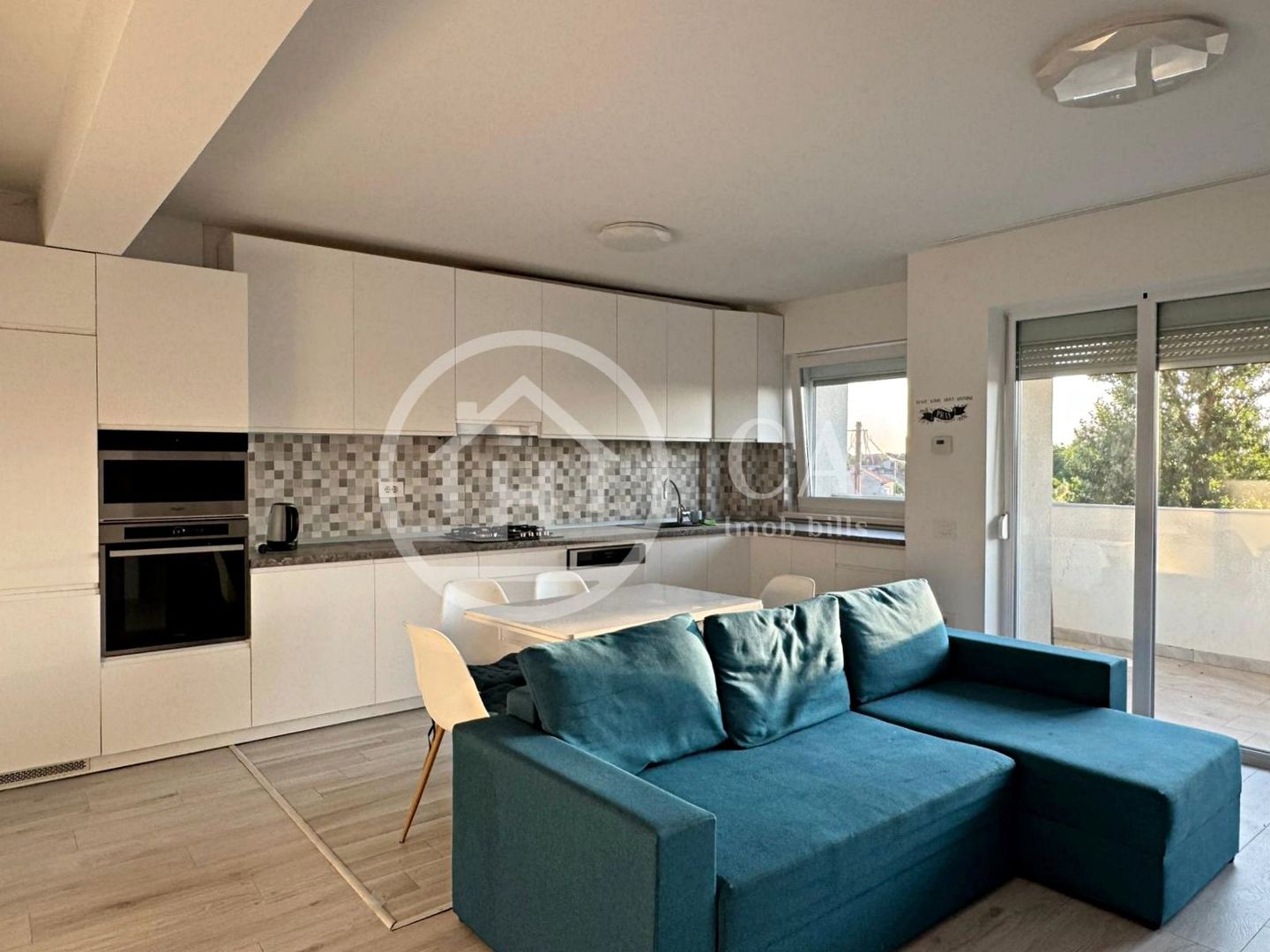 Apartament cu 3 camere de închiriat în Iosia Residence, Oradea - Poză 1