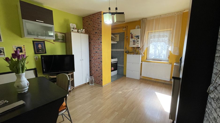 Apartament cu 2 camere parter -zona buna și linistita - Poză 4