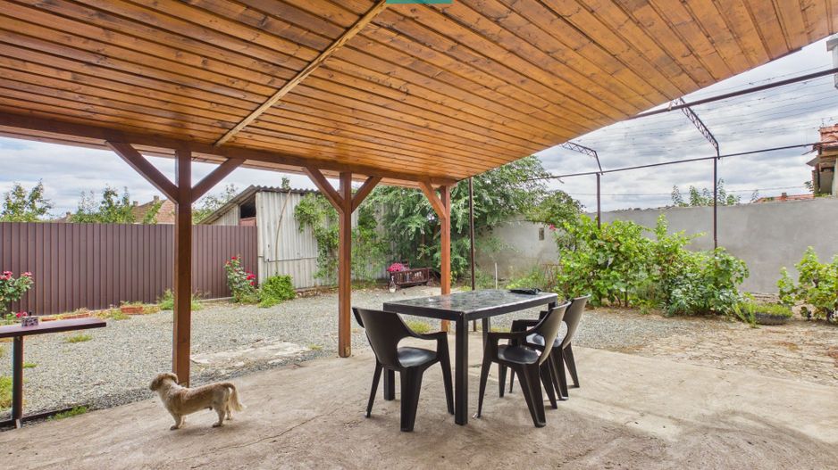 Casă solidă în Curtici cu teren de 1166 mp - Poză 27