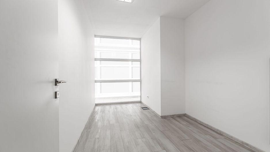 Birou de inchiriat ultracentral, la parter - Poză 5