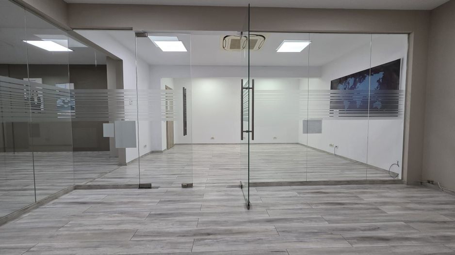B-dul Mamaia - zona Delfinariu | Spațiu ideal pentru birou | 80mp - Poză 1