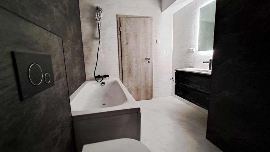 Apartament tip Penthouse cu 3 camere, 2 bai, NOU - Poză 11
