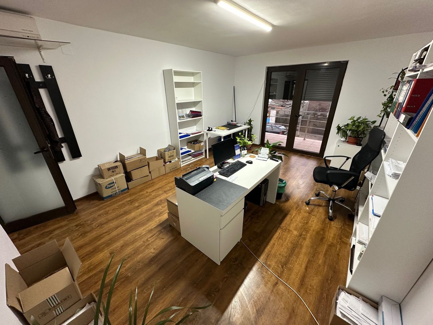 Cladire pretabila spațiu birouri/ clinica - Poză 29