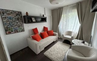 De vanzare Apartament 4 camere LUJERULUI - Poză 2