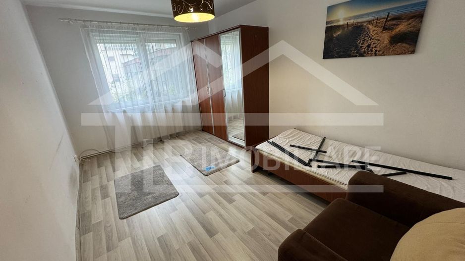 Apartament cu 3 camere, decomandat, 84mp, Zona Poli 2 - Poză 4