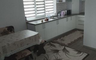 Casă de vânzare în Ciurbești, Miroslava, lângă centură, cu vedere la lac - Poză 6