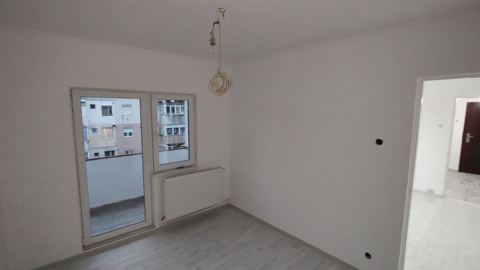 BRASADAS vinde ap 2 cam FINISAT Micro 15 etaj 3/4. - Poză 8