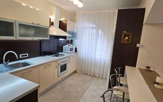 Chirie apartament, 3 camere, str. București, Centru - Poză 6