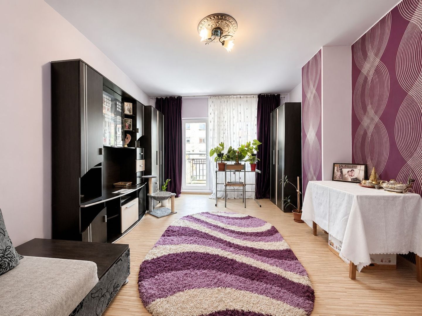 Apartament 3 camere decomandat, zona Alfa, etaj 1, două băi - Poză 3