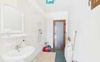 Spațiu central birou/locuință – Str. Primăriei - Poză 12