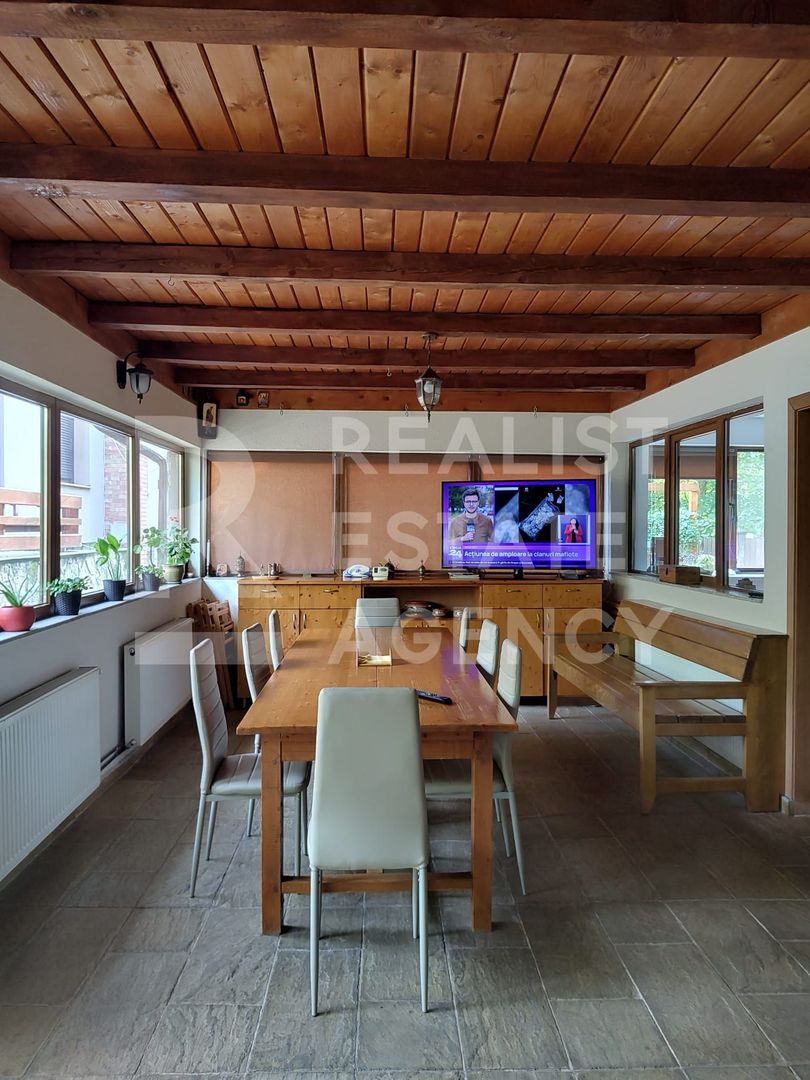 Vilă individuală 430 mp utili, teren 2.000 mp, panouri solare - Poză 25