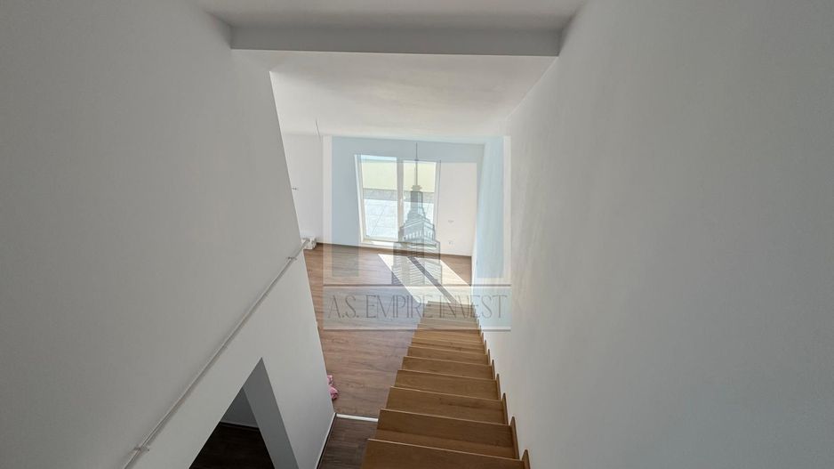 Apartament 3 camere / penthouse pe doua nivele - zona Sanpetru - Poză 8