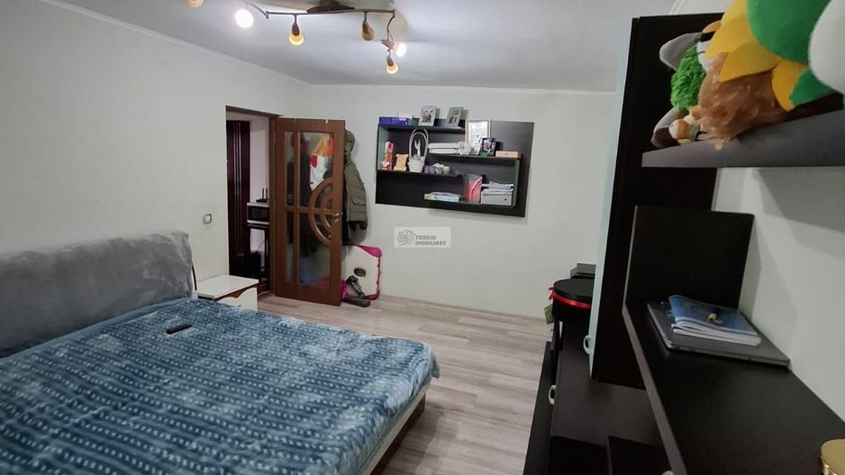 Apartament 4 camere/Longinescu/85mp/et 3/3-70.000  euro - Poză 5