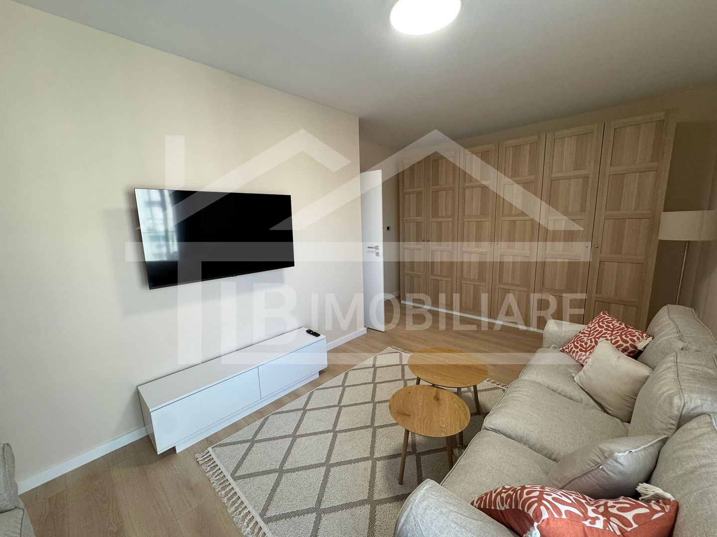 Apartament cu 2 camere, 55mp, parcare, Zona Vivat Residence - Poză 4
