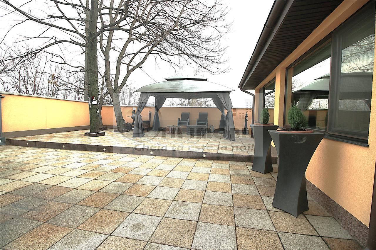 MIROSLAVA CASA EXCLUSIVISTA LA CHEIE LUX STIL MEDITERANEAN MOBILATA - Poză 28