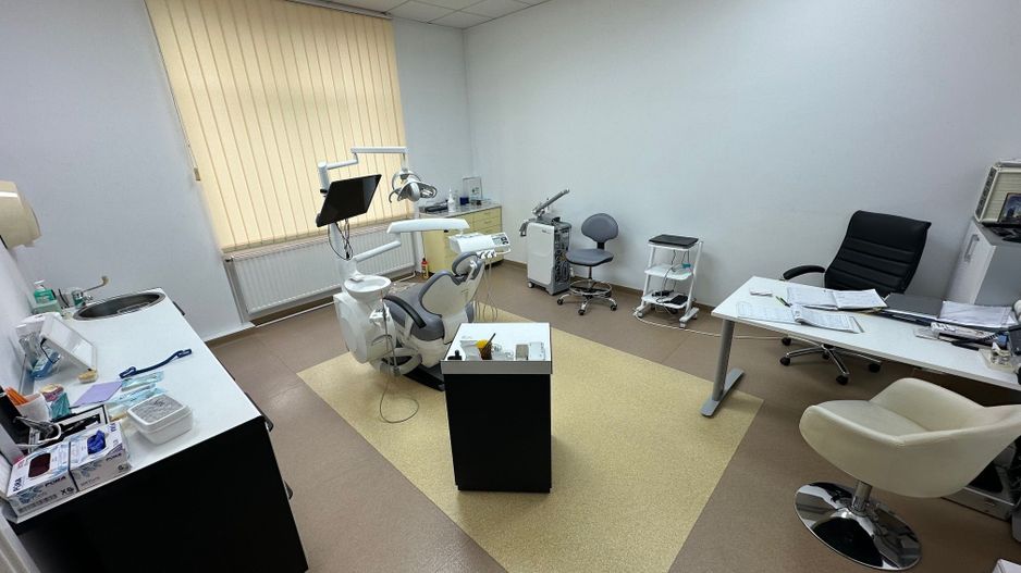 Apartament  4 camere în clădire istorica transformat în SAD - Poză 8