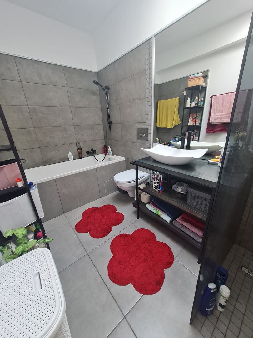 Duplex minimalist cu piscina - Poză 22