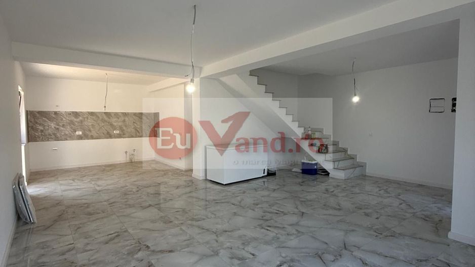 De vanzare – jumatate de duplex modern, parter + etaj | 150 mp utili | - Poză 3