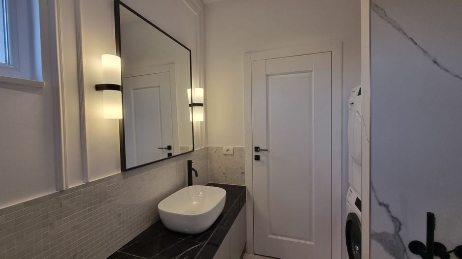 Locație Rară! 3 Camere High-End cu Vedere Spre Parcul Copiilor - Poză 12