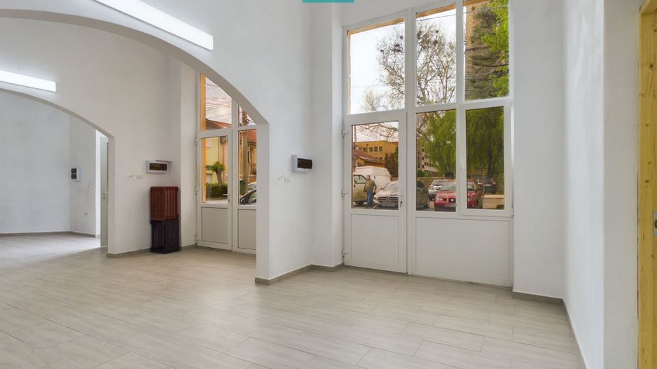 Spațiu comercial de vânzare central 80 mp - Poză 3