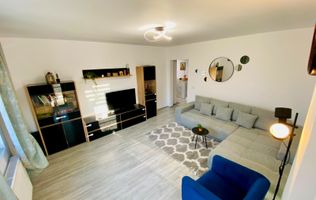 2 CAMERE DECOMANDAT-- ETAJ 2--MOBILAT+UTILAT-- 500M DE ROND