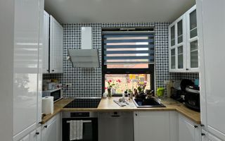 Casa pe aleea pietonala, vis-a-vis de Ceasul Electric - Poză 10