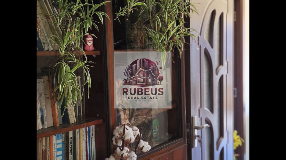 Casa cu personalitate in Calomfirescu – spatiu, liniste si teren gener - Poză 21