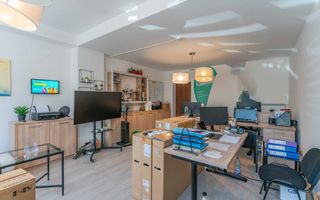 Spatiu birou cu acces din strada - Poză 3