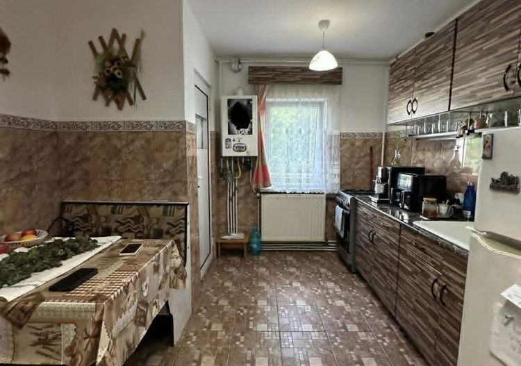 BRASADAS vinde ap 2 cam etaj 1/4 in Micro 16. - Poză 2