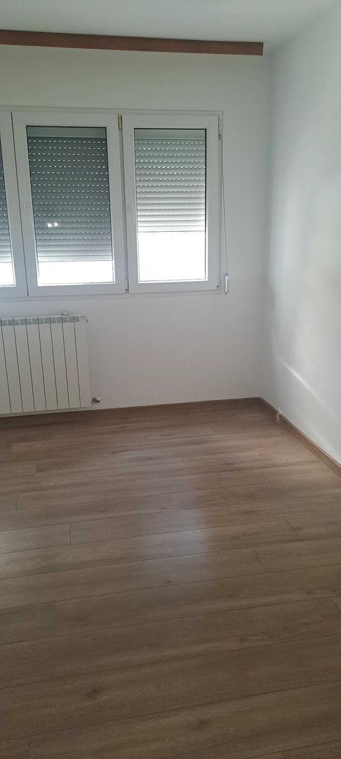 Vând apartament 3 camere decomandat – Postăvarul, Sector 3 - Poză 8