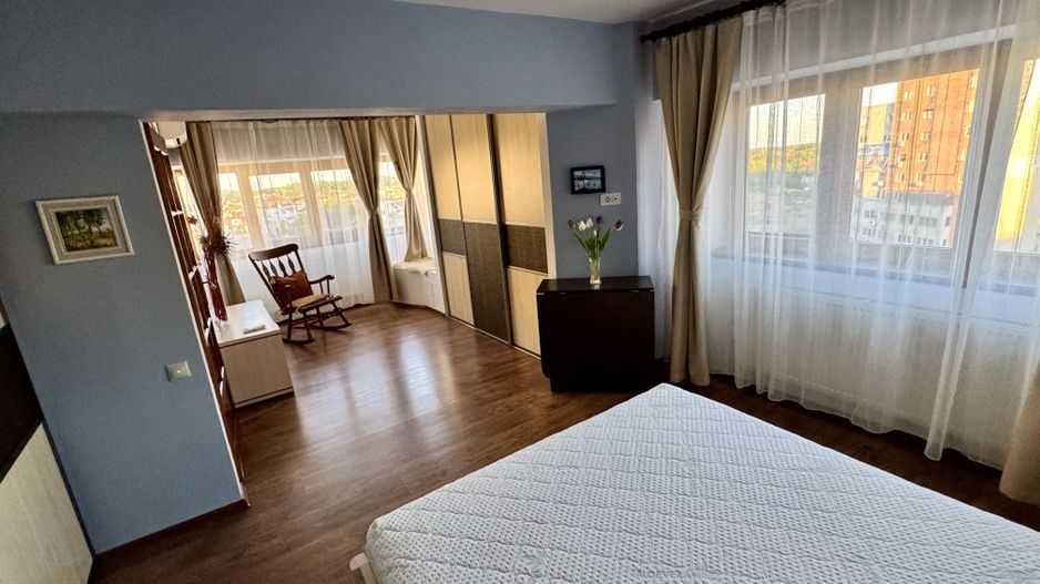 APARTAMENT SPATIOS SI LUMINOS - Poză 15