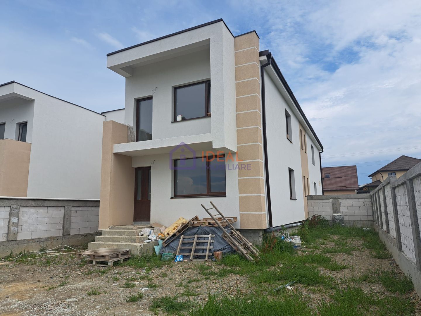 Casa cu 4 camere si 310 mp de curte, in Calea Cisnadiei, zona Profi - Poză 1