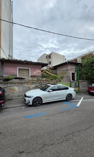 Teren de vanzare cu casa demolabila - DOROBANTI*** - Poză 2