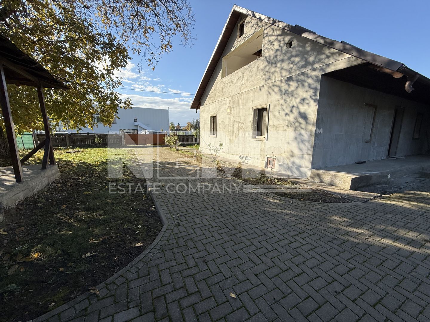 Casă P+M | Mitocul Dragomirnei | 898 mp teren | Foișor & Anexe - Poză 2