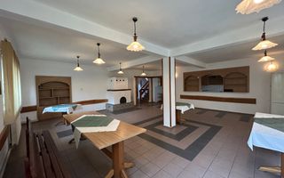 Pensiune cu potențial deosebit, vedere spectaculoasă spre Piatra Craiului - Poză 8