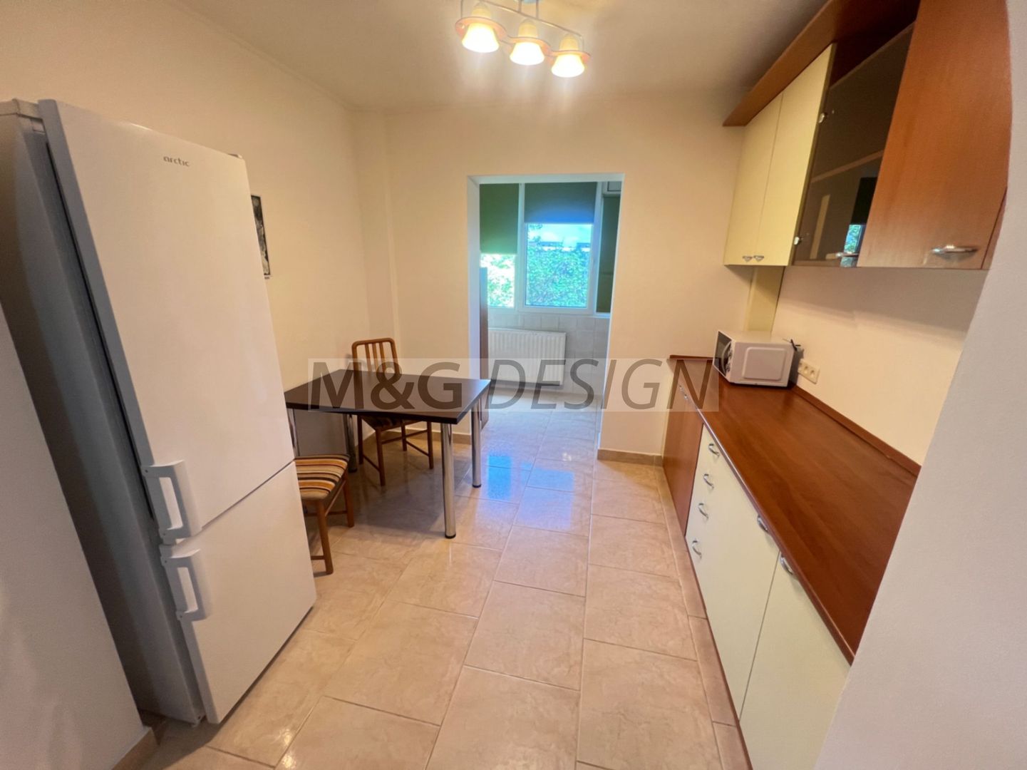 2 camere decomandat etaj 3 renovat -CENTRALA - Poză 1