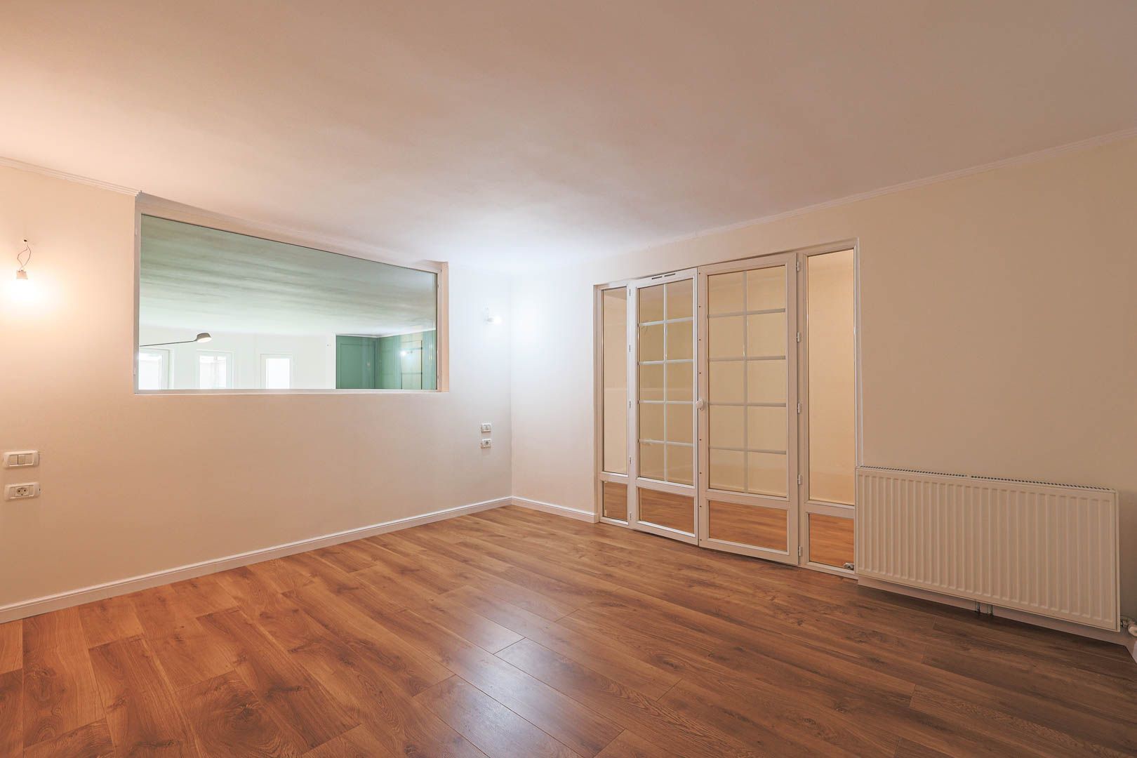 Apartament 95 mp pe Iuliu Maniu la casă, curte proprie inchisa - Poză 5