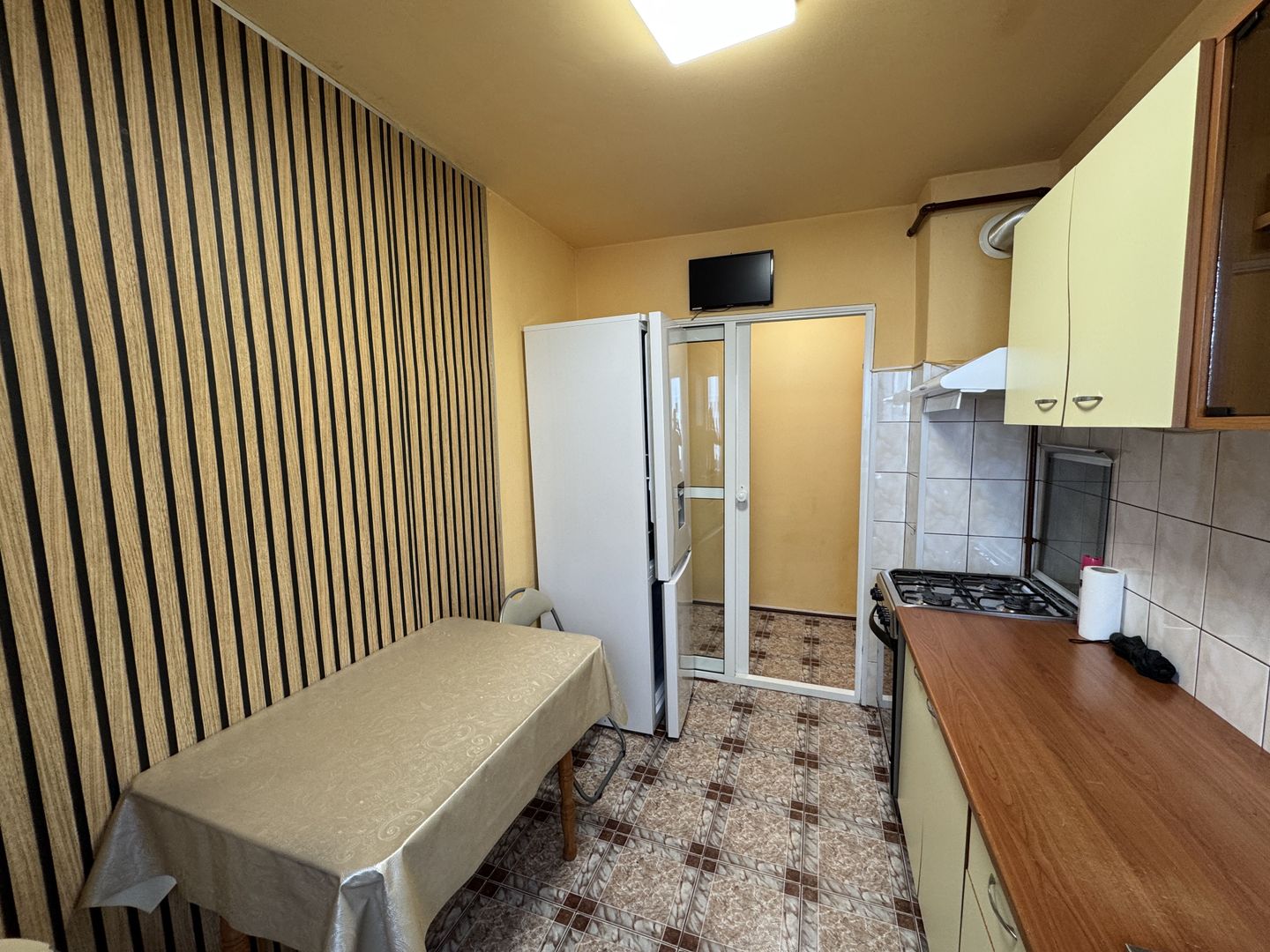 Apartament cu 2 camere in Tractorul, Strada General Mociulschi - Poză 3