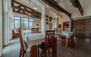 Pensiune  în Bran, sat Poarta – Afacere la cheie, locație premium - Poză 4