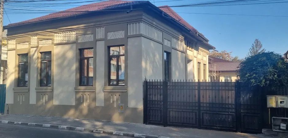 Casă Centrală Clasa A – ideală pentru birouri / clinică medicală – 350 mp constr - Poză 1