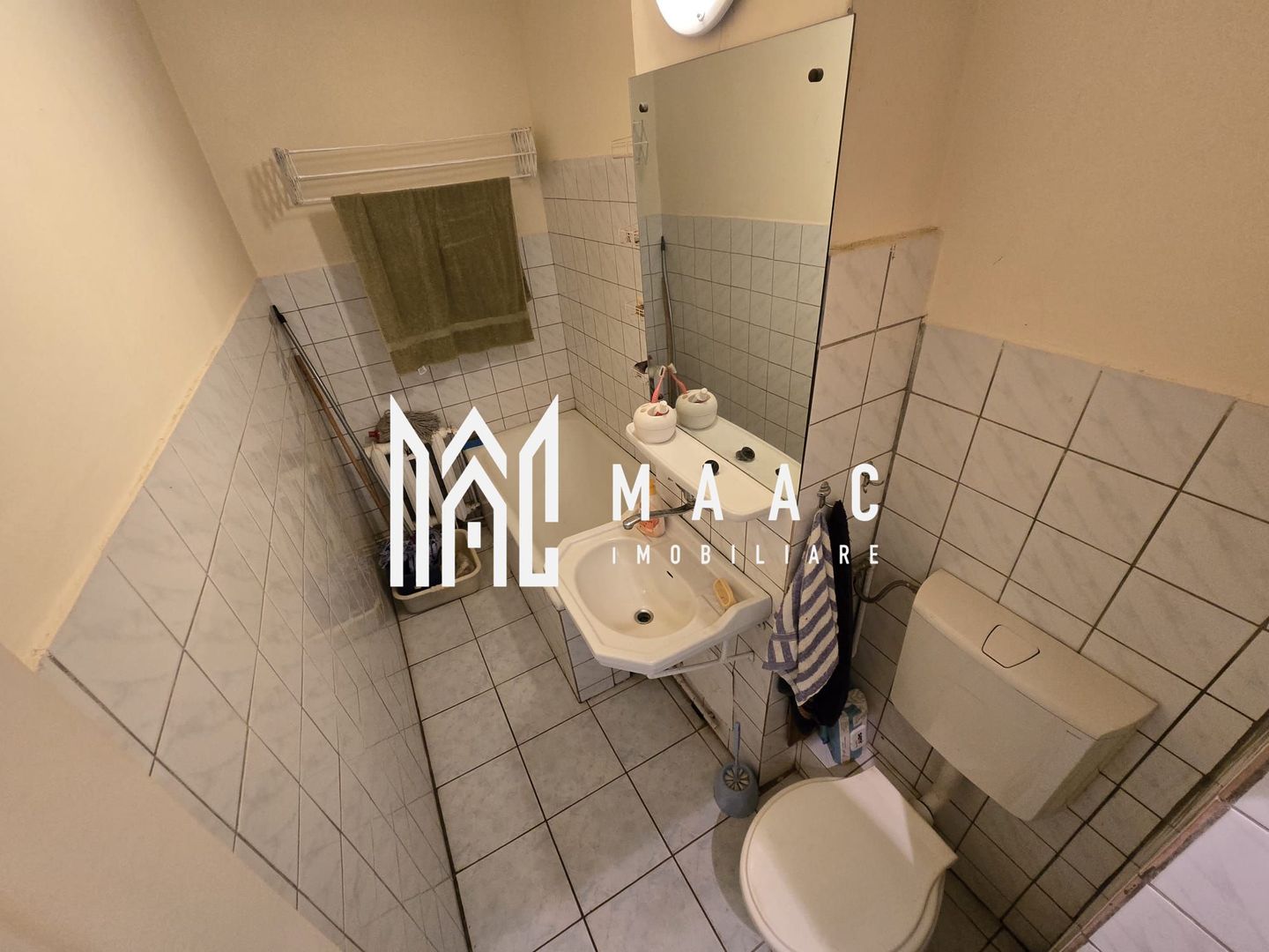 Apartament 3 camere decomandate 2 bai Zona Strand - Poză 10