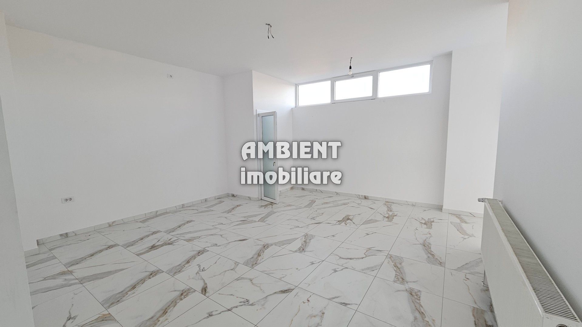 DE ÎNCHIRIAT - Spațiu comercial la parter, 60 mp, zona CARTIER! - Poză 3