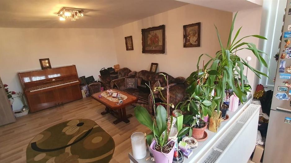 Apartament 3 camere2 bai 2 balcoane Centrala proprie. - Poză 2