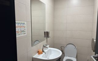 Spațiu comercial ultracentral – ideal pentru salon, magazin, birouri – 110 mp - Poză 5