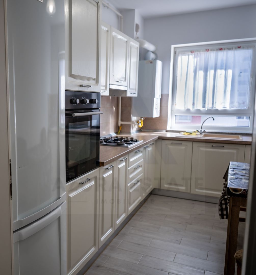 Apartament 2 camere  Etaj 5/8 lift si parcare  Cartier Avantgarden - Poză 4