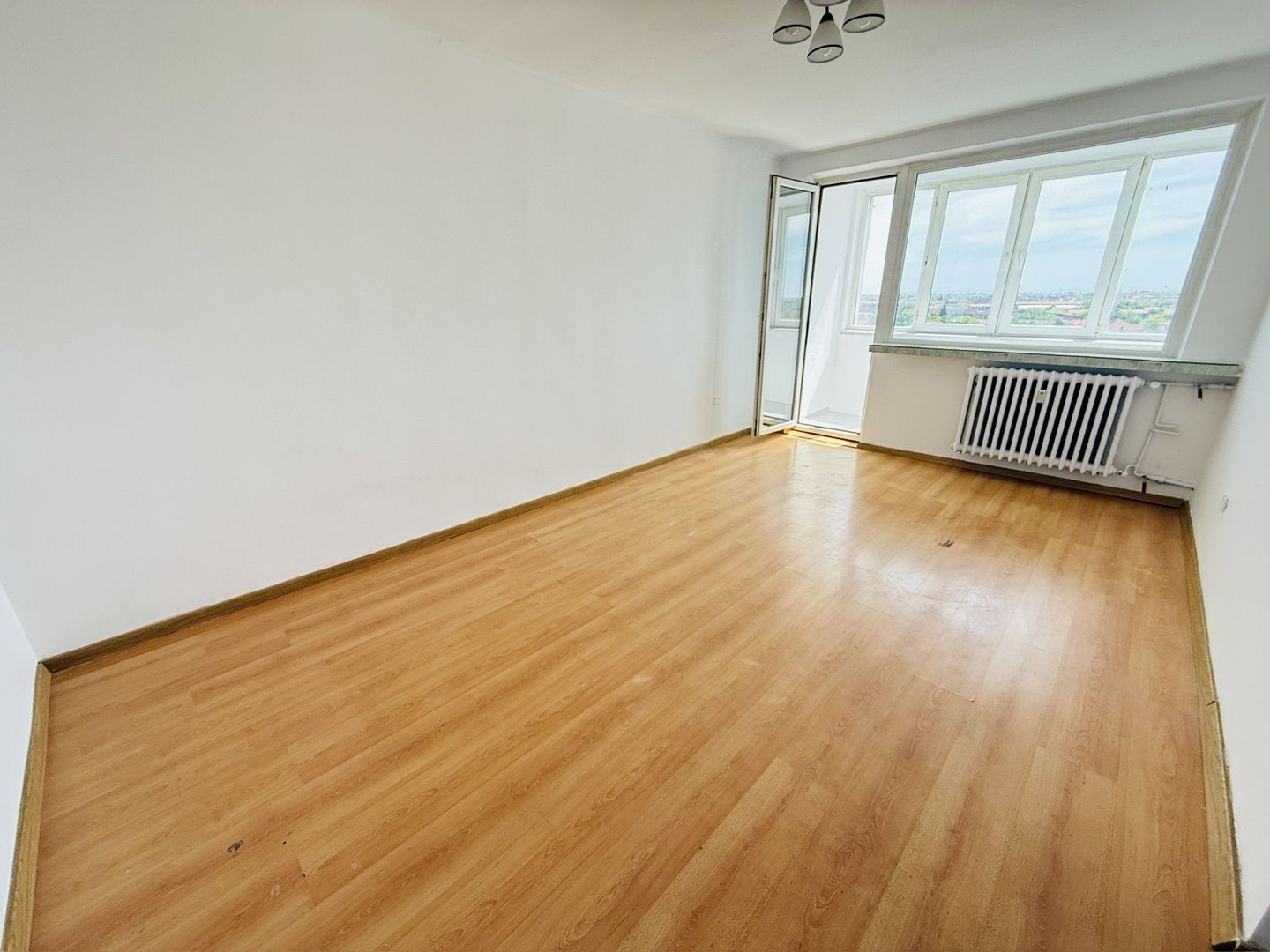 Calea Șagului | 3 camere | Decomandat | Bloc izolat | View superb - Poză 3