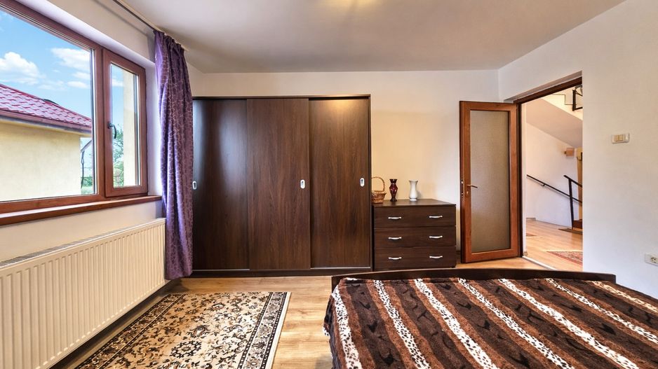 Casă cu 5 camere de vânzare in Lumina Constanta - Poză 4