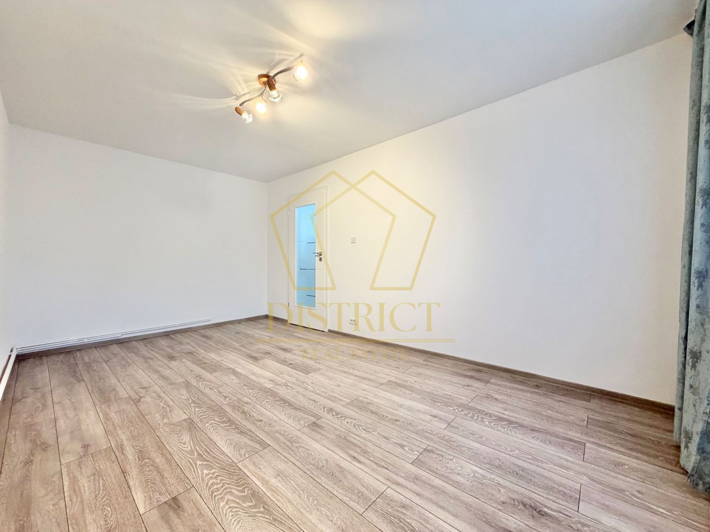 Apartament cu 3 camere decomandat la parter inalt, zona Girocului langa Lidl. - Poză 6