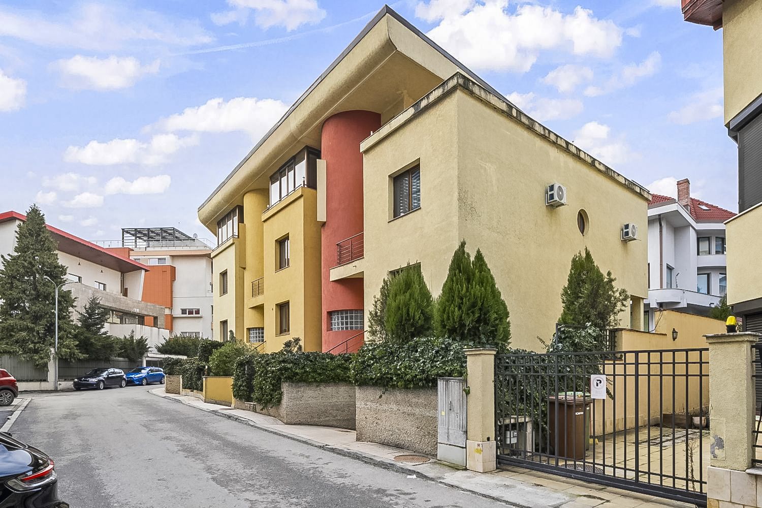 Vila Soseaua Nordului | Gradina | Garaj - Poză 1