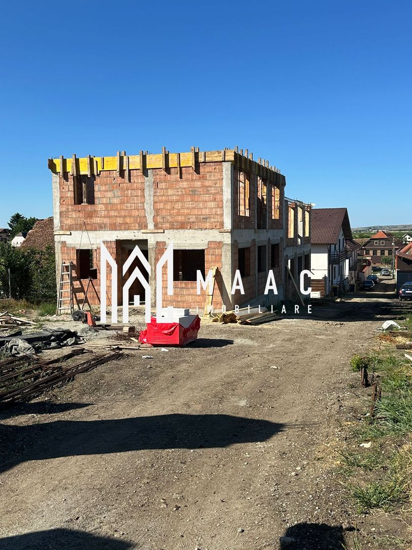 Casă Tip Duplex | 4 Camere | 2 Balcoane | Terasă | Șura Mică - Poză 3